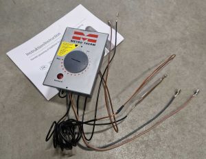 Thermostat 88°, Overheating fuse & Lamp in electric box. From -97